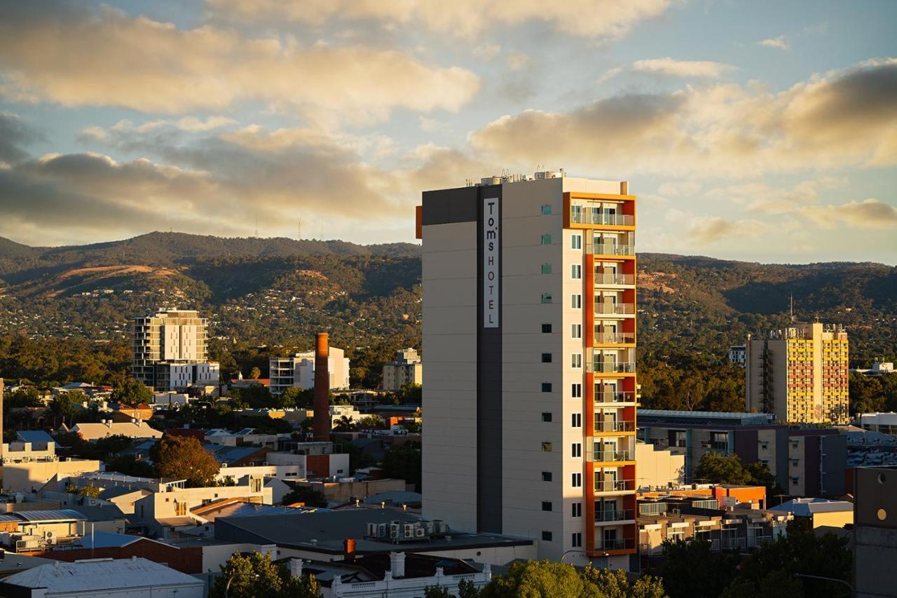 Toms Court Hotel Adelaide Exterior foto